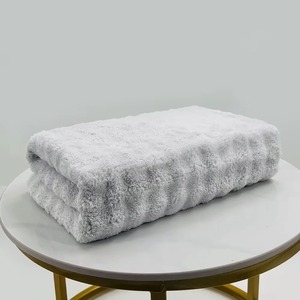 Serviettes de Visage Premium en Gros – Coton Épais, Texture Douce, Séchage Rapide, Personnalisation OEM, Commandes en Gros, Polaire Corail Douce - Product Image 5
