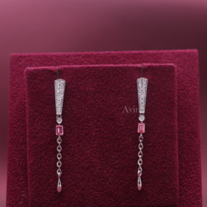 Pendientes de Cadena con Borlas y Diamantes Cultivados en Laboratorio con Certificación IGI, Corte Esmeralda Rosa, en Oro Blanco/Rosa y Amarillo de 18K - Product Image 4