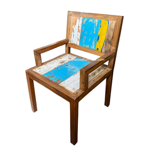 Silla de Comedor Rústica Resistente Hecha a Mano con Brazos de Madera de Barco Reciclada, Ecológica, Color Original Antiguo, para Interiores y Exteriores, Hotel y Hogar - Product Image 1