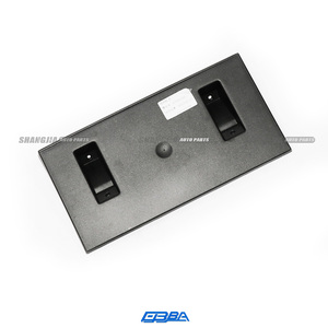 Placa de matrícula delantera original para Maserati Quattroporte 3.0 3.8 modelos 2014-2016 OE 670015295 - Product Image 1