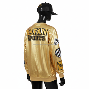 Sudadera Deportiva Dorada para Mujer, 320GSM, Invierno, Tela Brillante, Diseño Personalizado con Parche Holográfico Termotransferible en la Parte Delantera, Transpirable - Product Image 5