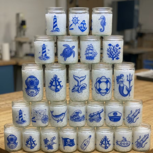 Bougie dans un bocal en verre à motif bleu moderne, idéale pour les salons, les chambres, les restaurants, les spas, les mariages et les décorations festives. - Product Image 3