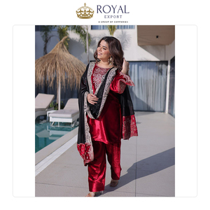 Suministro al por Mayor de Ropa Pakistaní, la Mejor Colección de Diseñador de Terciopelo con Bordado, Colección de Trajes de Fiesta en Venta - Product Image 5