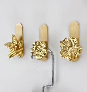 Crochets porte-clés en laiton antique, idéaux pour les entrées, les couloirs ou comme accessoire de décoration pour les salons, avec fournisseur en gros. - Product Image 3