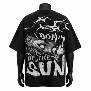 เสื้อยืดแขนสั้นสีดำทรงโอเวอร์ไซส์สำหรับผู้ชาย พิมพ์ลายกราฟิกสีขาว สไตล์สตรีท คอกลม ผ้าเจอร์ซีย์คอตตอน 100% ทรงพอดีตัว - Product Image 2