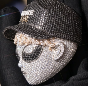 Collier avec pendentif en moissanite Ice Cubed et breloque chapeau d'alien, plaqué argent, micro-pavé, bijou tendance pour fête, cadeau - Product Image 3