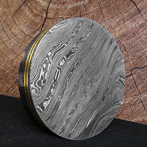 Cendrier en acier Damas fait main sur mesure, motif traditionnel, élégant plateau à cendres en métal pour la décoration du salon, du bureau ou de la table. - Product Image 2