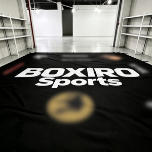 Tapis de sol de gym noir personnalisé avec logo imprimé pour la protection des sols de fitness et de sport - Product Image 5