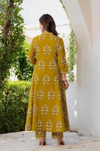 Costume trapèze en coton imprimé numérique couleur moutarde pour femme, coupe droite, longueur genou, tenue décontractée traditionnelle Inde Pakistan toutes saisons - Product Image 4