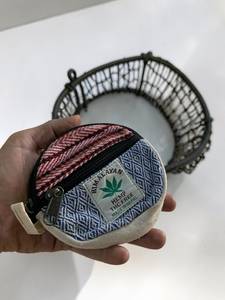 Pochette à monnaie géométrique légère antivol en chanvre de l'Himalaya, écologique, la plus vendue, avec fermeture éclair et fermoir, fabriquée à la main - Product Image 5
