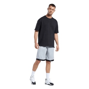 Short de sport double couche pour homme Design personnalisé Respirant Séchage rapide Coupe ample pour l'entraînement en salle de sport Course à pied et tenue décontractée Teint uni - Product Image 6