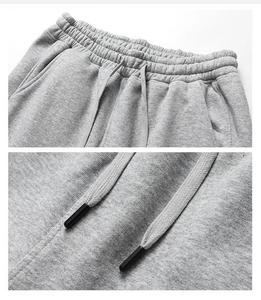 กางเกงลำลองผู้ชายทรงตรงเอวกลาง ดีไซน์พิเศษ เนื้อผ้าคอตตอน 100% ระบายอากาศได้ดี ป้องกันรอยยับ เป็นมิตรต่อสิ่งแวดล้อม - Product Image 5