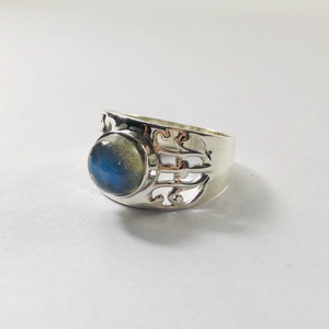 Designer 3.4 Grams Fine <b>Labradorite</b> <b>Ring</b> - Product Image 1