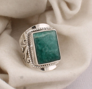 Bague en émeraude vintage en gros, style antique, en argent sterling 925, fournisseur de bijoux, style victorien - Product Image 1