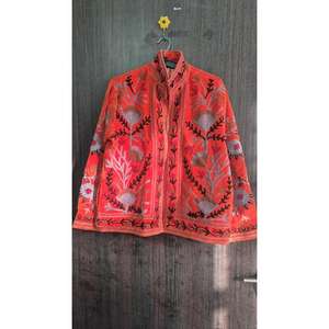 Chaqueta Suzani de Terciopelo Hecha a Mano, Estilo Bohemio, Reversible, Bordada, Acolchada, Ecológica, de Invierno, de Secado Rápido, Transpirable, con Estampado Floral - Product Image 5