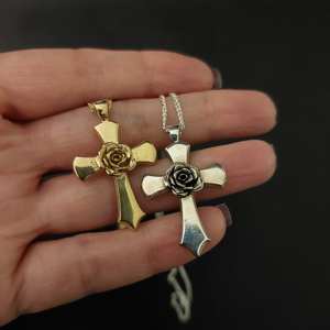 Colgante BOJ RCJ 005 Victoriano Personalizado Rosacruz Hecho a Mano en Plata de Ley, Cruz de la Rosa, Símbolo Alquímico, Precio Bajo en Oferta - Product Image 1