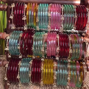 Bracelet en verre pour femmes et filles, tailles et motifs personnalisés, design tendance par MN EXPORTS Resin Crafts - Product Image 1