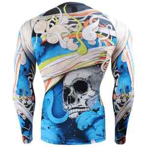 Equipo de lucha resistente y duradero diseñado para sesiones de grappling intensas con una camiseta de compresión con estampado creativo por sublimación. - Product Image 4