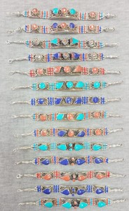 Brazaletes Tradicionales Tibetanos de Moda Étnica con Turquesa, Diseño Elegante Hecho a Mano, Patrón de Paz Unisex - Product Image 4