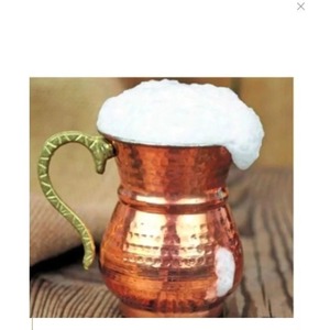 Mug en cuivre martelé style royal avec poignée, parfait pour la bière, le thé, le café, vaisselle vintage et élégante pour le service au bar - Product Image 2