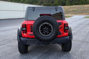 Auto Usado en Perfectas Condiciones, Ford Bronco Raptor SUV 2023, Autos Usados Listos para Enviar - Product Image 6