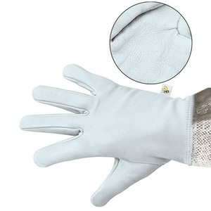 Customized Beekeeper <b>Gloves</b> | <b>Moisture</b>-Wicking Mesh Panels for Airflow | Bulk Export Price - Product Image 3