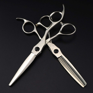 กรรไกรตัดผมมืออาชีพ J2 เหล็กกล้าไร้สนิมญี่ปุ่น สำหรับคนถนัดขวา ชุดกรรไกรตัดผมสำหรับร้านทำผม เกรด A+ - Product Image 4