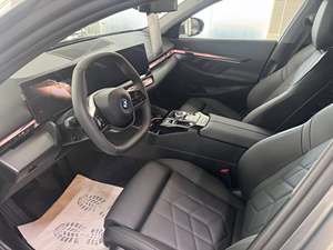 Sedán eléctrico premium 2024 usado – estilo i5 eDrive40 FWD - Product Image 3