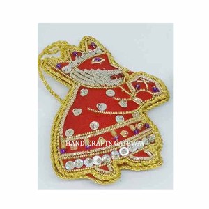 Adornos Navideños Colgantes Hechos a Mano de Alta Calidad con Diseño Personalizado de Bordado Zari con Cuentas - Product Image 3