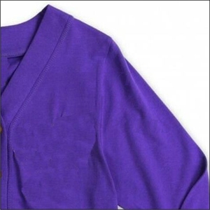 เสื้อคาร์ดิแกนลำลองสำหรับฤดูหนาวสไตล์มหาวิทยาลัย กำลังเป็นที่นิยม  แบบถักคอวีสำหรับผู้ชาย  ตกแต่งด้วยลายปะติดแบบลูกไม้  ระบายอากาศได้ดี  ติดกระดุมเม็ดเดียว - Product Image 3