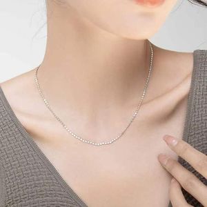 Collier à perles en lettres anglaises dorées, best-seller, luxe léger, design de niche, chaîne de clavicule, mode transfrontalière - Product Image 2
