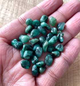 Natural Zambia Emerald Rough Gemstone Green <b>Crystal</b> <b>Raw</b> Untreated Loose Stone For Jewelry Making Wholesale Bulk - Product Image 5