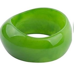 Bracelet en résine transparente, fait à la main, finition lisse, design classique, à porter au quotidien - Product Image 1