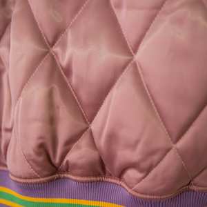 Chaqueta de Satén Sunrise con Logotipo Personalizado |   Chaqueta estilo bomber Varsity Coach |   Fabricante Mayorista OEM ODM - Product Image 4