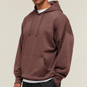 Tissu spacieux, coutures robustes et construction pratique, idéal pour les sweats à capuche surdimensionnés pour hommes, tendance et de qualité supérieure. - Product Image 3