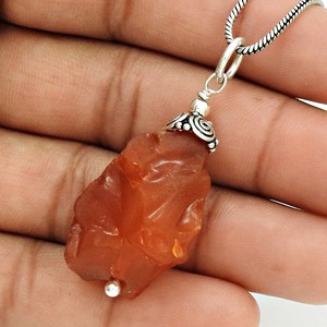 Colgante de piedra natural de cornalina en bruto, hecho a mano, estilo bohemio, disponible en plata de ley 925. - Product Image 2