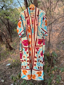 Kimono de Algodón Bordado a Mano para Mujer, Estilo Bohemio, Floral, Abierto por Delante, Manga Larga, Hasta la Rodilla, Túnica de Invierno, Venta al Por Mayor - Product Image 1