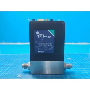 Aera FC-770AC FC-770AC 100SCCM N2ตัวควบคุมการไหลของมวลที่ใช้เป็นชิ้นส่วนอุปกรณ์เซมิคอนดักเตอร์รุ่นเก่า - Product Image 1