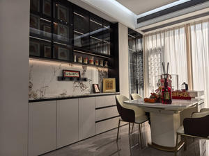 דיקט מצופה מלמין בעיצוב שיש, ידידותי לסביבה, בגודל 1220x2440x18 מ\\\"מ, עם ציפוי עץ ליבנה מודרני, לסלון, מלון או מחסן. - Product Image 5