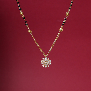 Collier pendentif en cristal plaqué or de luxe pour femme, fait main, tendance, minimaliste, bijoux fins pour elle, vente en gros - Product Image 2