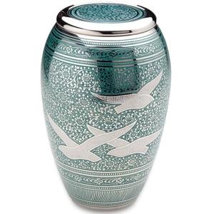 Urna Funeraria de Latón Macizo para Regreso a Casa, Acabado Plateado, Palomas Blancas Esmaltadas, Tapa con Espiral Grabada a Mano, Fábrica OEM ODM - Product Image 1