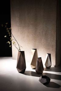Styling <b>vase</b> elegant tabletop centrepiece designer metallic decor contemporary artistic <b>vase</b> premium decor accessory fashionable - Product Image 5