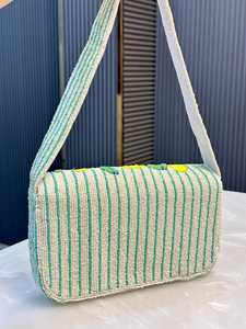 Sac à bandoulière rectangulaire lavable, brodé à la main, orné de perles de verre et de motifs floraux citron. - Product Image 3