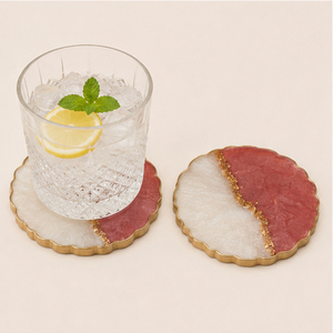 Ensemble de sous-verres en résine style agate rose et blanche faits à la main, sous-verres en époxy de luxe avec bord doré, sous-verres personnalisés résistants à la chaleur, vaisselle de table - Product Image 2