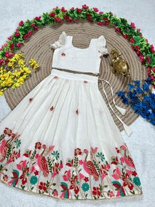 Presentamos Nuestra Colección 2026: Chaniya Choli de Fiesta para Niñas, Diseño Ligero con Estampado Floral de Seda Georgette - Product Image 5