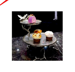 Support à gâteau en métal de style vintage avec finition haut de gamme pour présentoirs de pâtisserie et mariages, support à gâteau pour fêtes d'anniversaire - Product Image 3