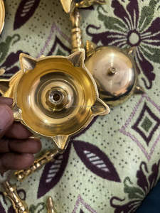 Diya Kerala à 3 couches en laiton pur | 6 pouces | Lampe Pooja traditionnelle - Product Image 4