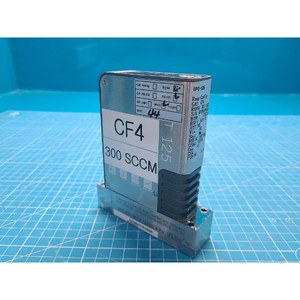 Celerity CF4 IFC-125 IFC-125 300SCCM ควบคุมการไหลของมวลที่ใช้เป็นชิ้นส่วนอุปกรณ์เซมิคอนดักเตอร์รุ่นเก่า - Product Image 3