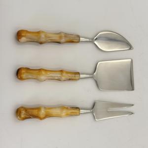 Juego de 3 Utensilios para Queso de Acero Inoxidable con Mango de Resina, Juego de Queso Pulido a Espejo para Uso en el Hogar, Hoteles y Restaurantes - Product Image 4