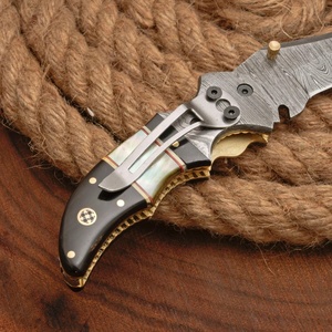 Cuchillo Plegable de Caza de Damasco Hecho a Mano Personalizado, Fabricante Mayorista, Cuchillos Plegables Multifuncionales para Exteriores, para Desollar, para Bolsillo, UE - Product Image 3